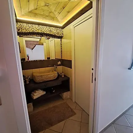 Anfiteatro Vlll 3* Canosa di Puglia